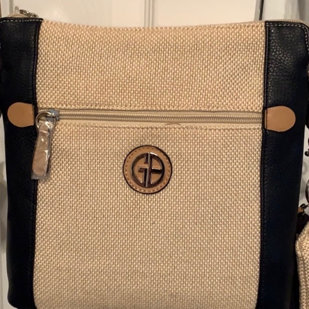 Giani Bernini black & Natural Colorblock Bag